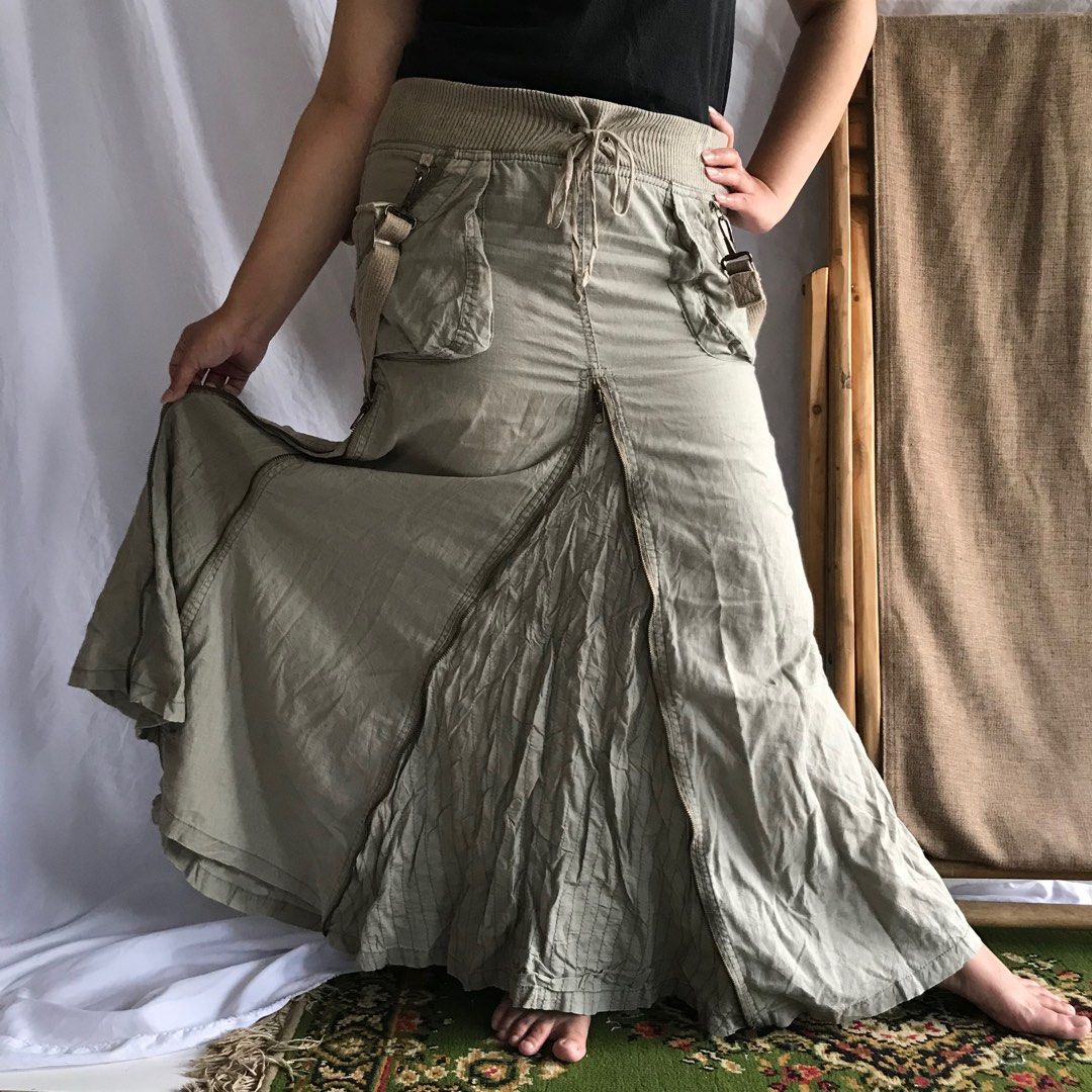 G.O.A 3D pocket cargo skirt