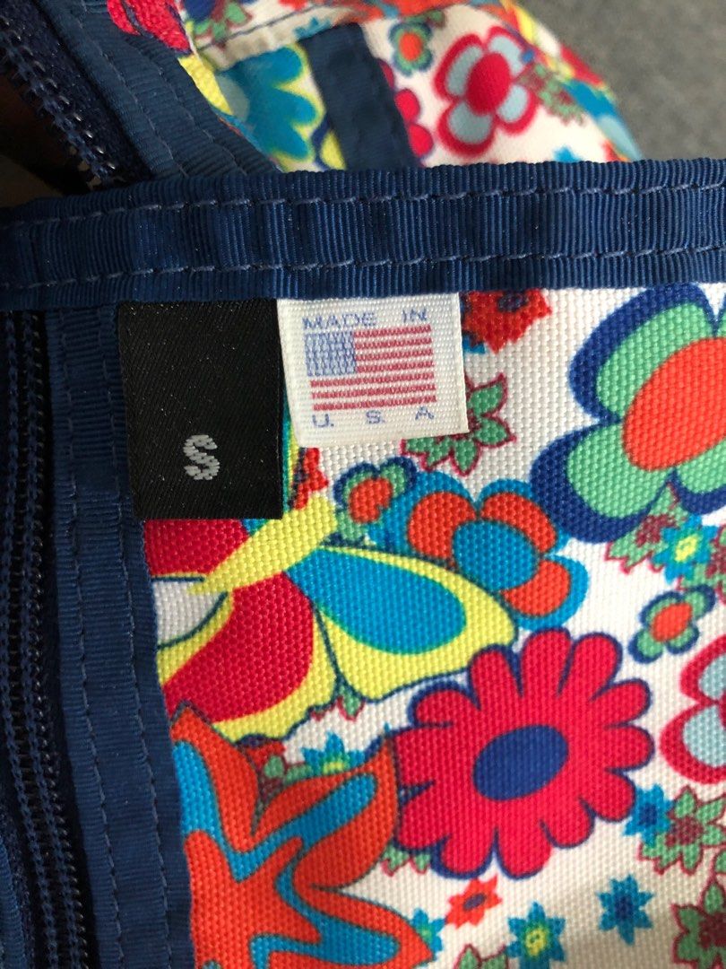 gregory (Category: Sling Bags) located in Pontian. Submitted by rockslumber (Listing ID 1242892790, Image 3). Description: gregory saiz s made in usa condition 9.5/10 mcm baru . berminat bole risik.