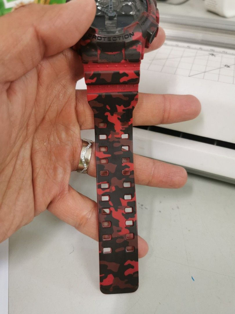 G shock deals red camouflage watch