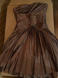 (Category: ) located in . Submitted by prelovedluxury888 (Listing ID 1242848546, Image 1). Description: .