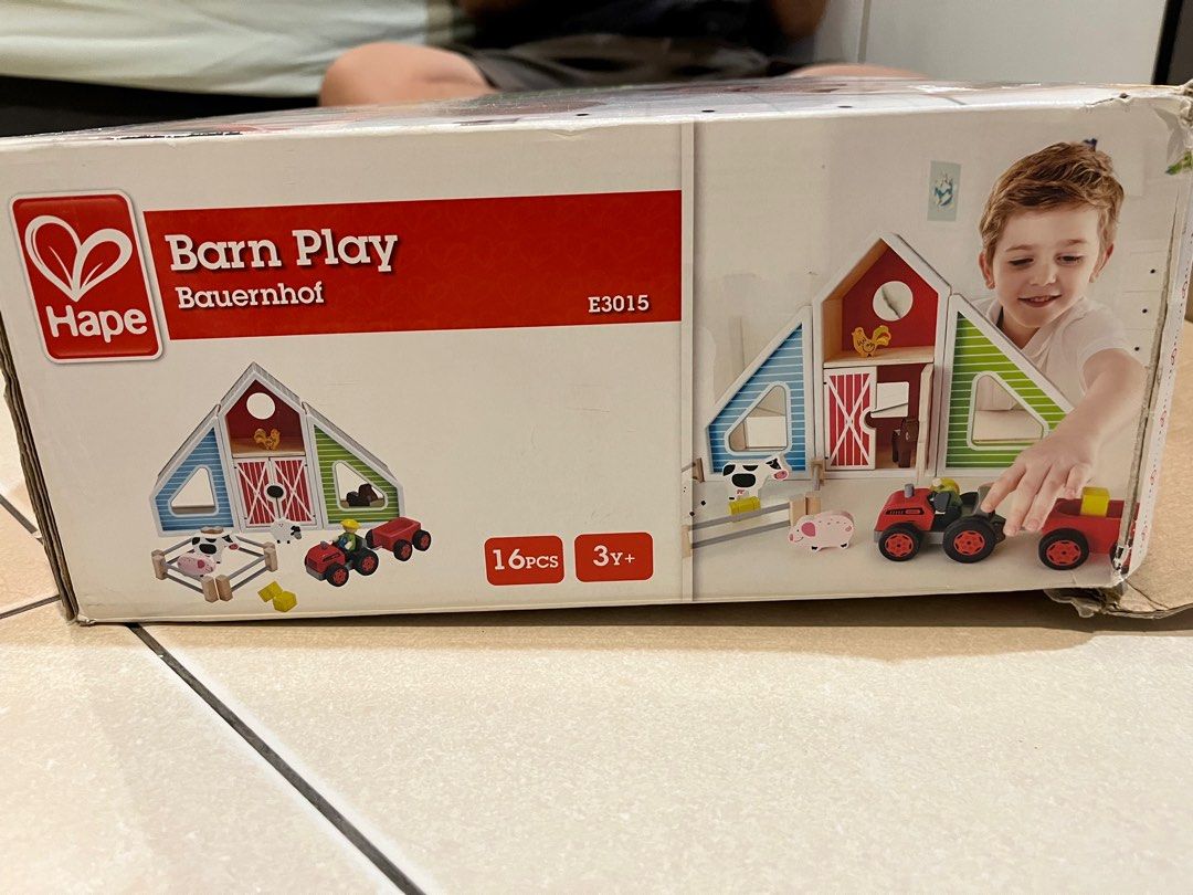 Hape top barn play