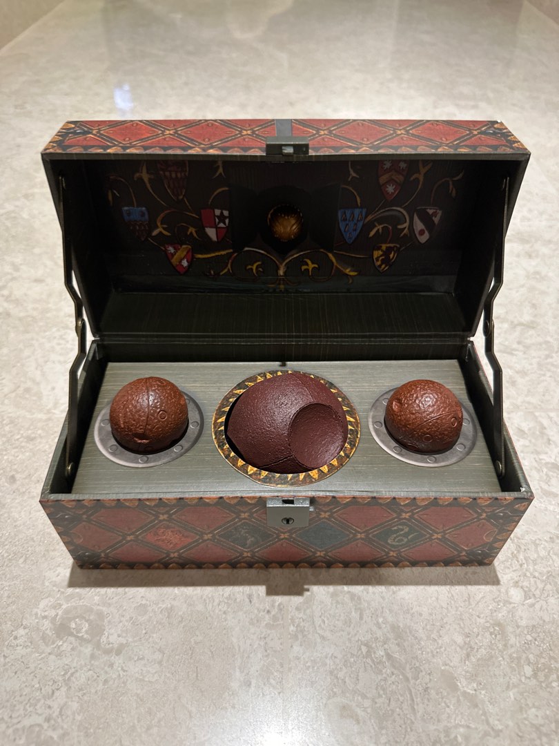 Harry Potter Quidditch Box, Hobbies & Toys, Memorabilia & Collectibles