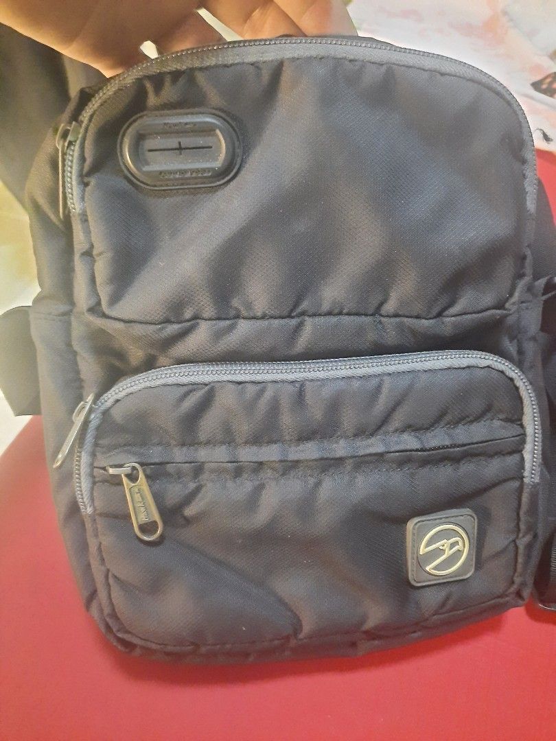 Hawk sling bag price discount
