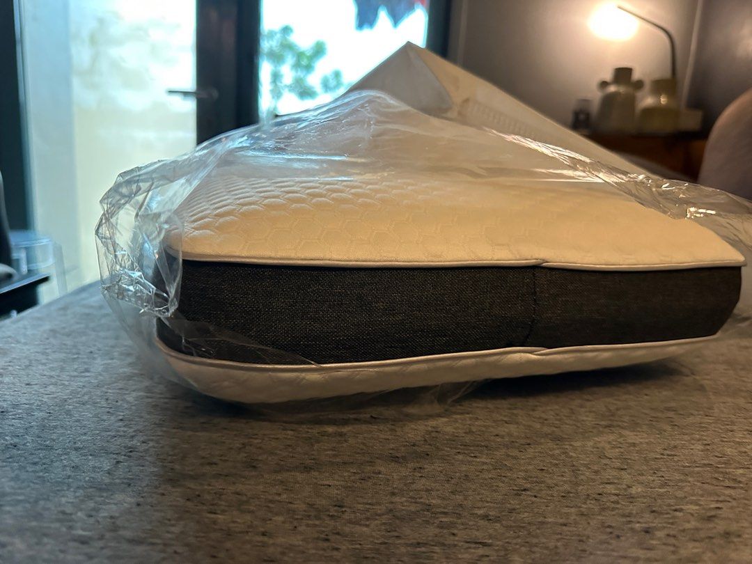 HOSH Orthopedic Memory Foam Pillow