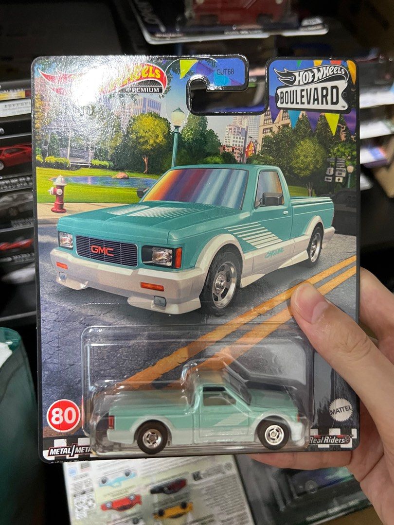Hotwheels New Boulevard Set GMC truck Hobbies Toys Toys