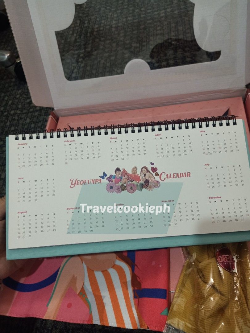 Hwasa I live alone calendar set merch on Carousell