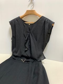 index 黑色無袖背心  水玉點點不對稱領巾