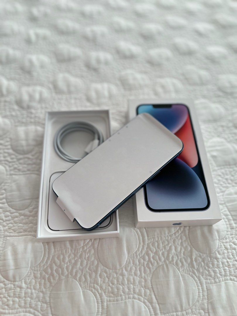 iPhone 14 128GB (Category: iPhone 14 Series) located in Talisay. Submitted by myclosetxoxo. (Listing ID 1242759215, Image 3). Description: 100% battery health with 1 year apple service limited warranty. ❌LOWBALLERS WILL NOT BE ENTERTAINED❌.