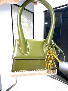 JACQUEMUS LE GRAND CHIQUITO, Luxury, Bags & Wallets on Carousell