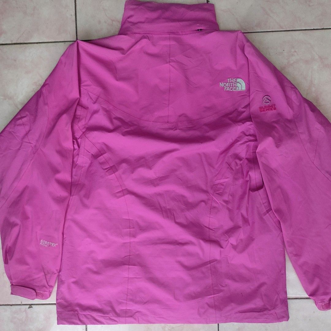 Jaket The North Face Summit Series Gore-Tex on Carousell
