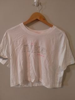 Kids Nike crop top