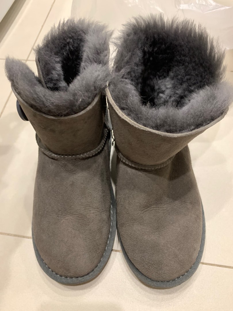 Used kids cheap snow boots