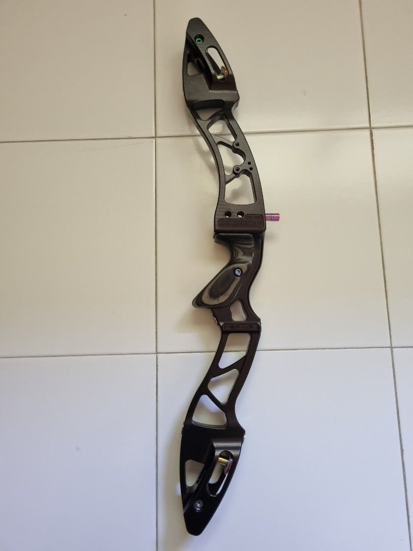 Kinetic Sovren Archery Riser 25