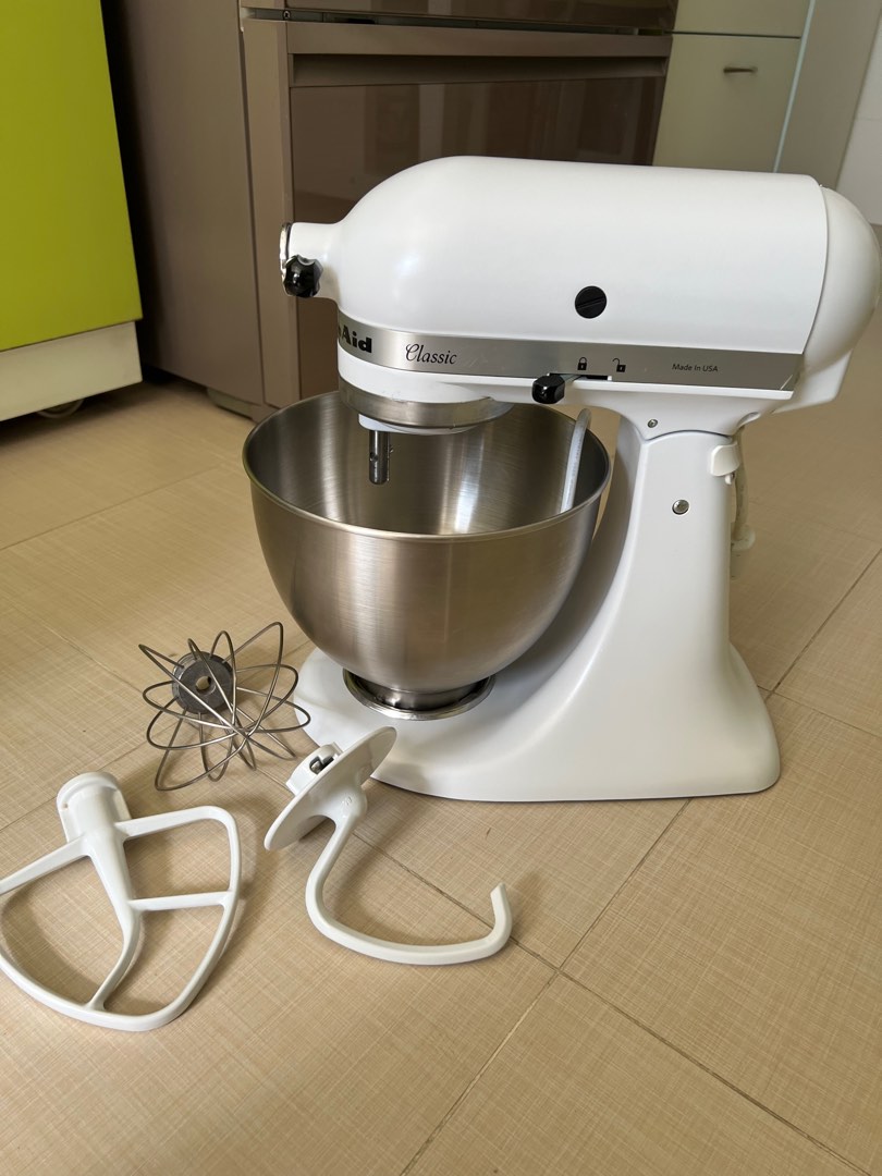 Kitchenaid Mixer white Classic 4.5L, TV & Home Appliances, Kitchen