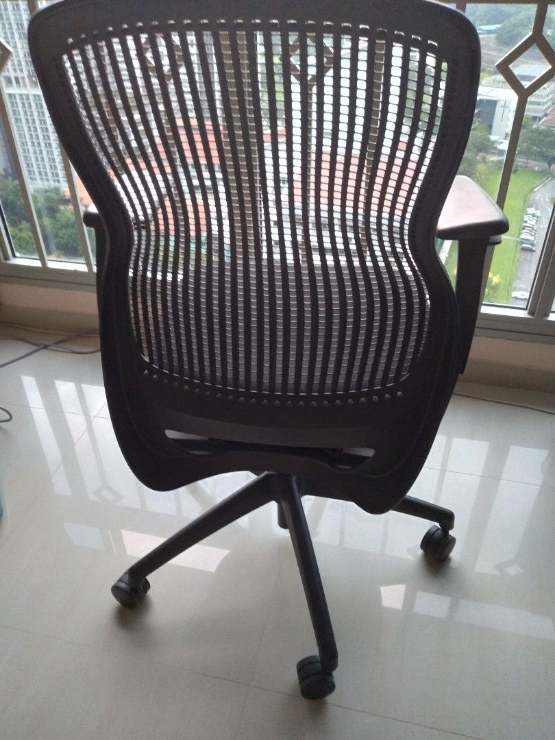 Knoll office chair with Lumbar support, Furniture & Home Living, Furniture, Chairs on Carousell