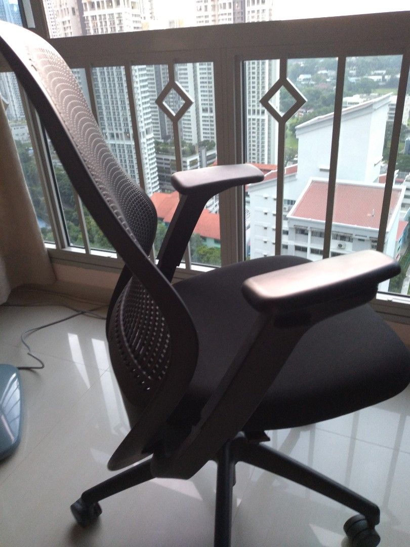 Knoll office chair with Lumbar support, Furniture & Home Living, Furniture, Chairs on Carousell