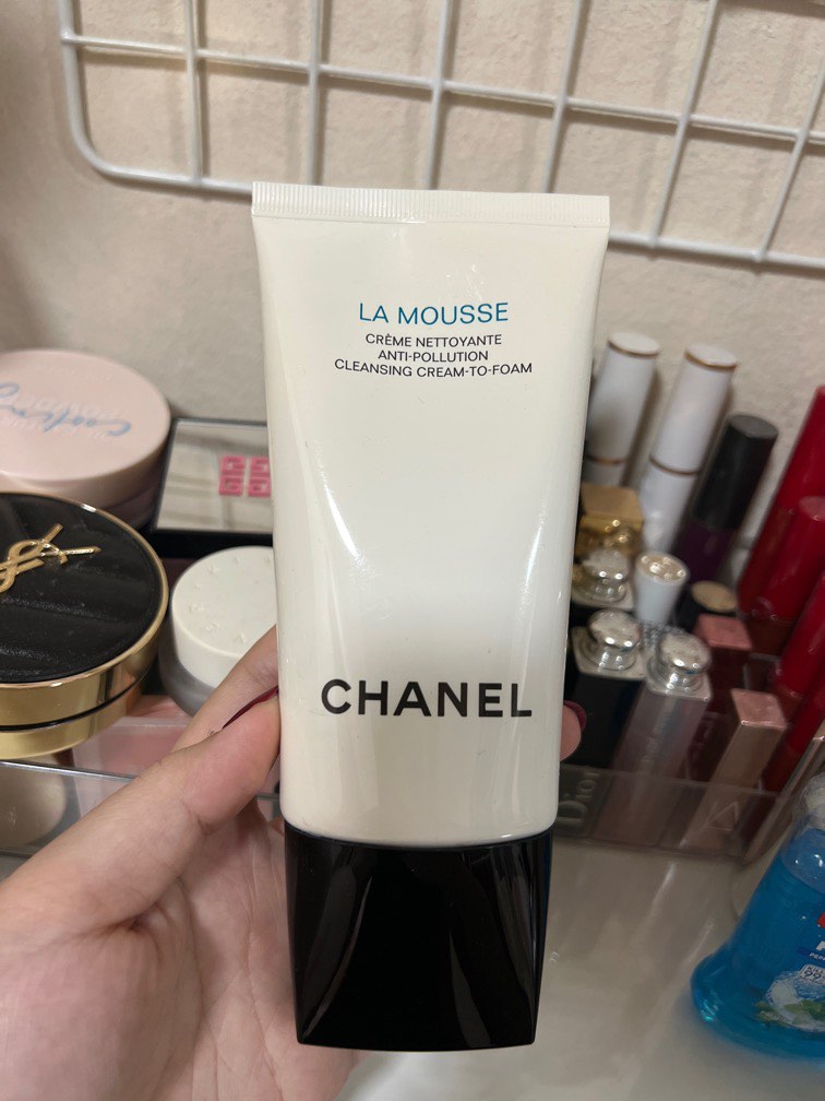 LA MOUSSE chanel ANTI-POLLUTION CLEANSING CREAM-TO-FOAM, Beauty
