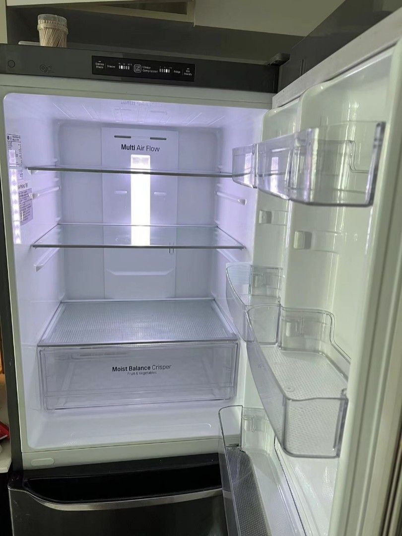 LG 277L Bottom Freezer Refrigerators with Inverter Linear Compressor