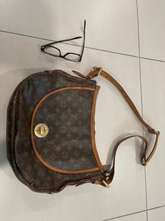 Louis Vuitton Exotic Skin Bag With Ostrich & Python Skin, Women's Fashion,  Bags & Wallets, Purses & Pouches on Carousell