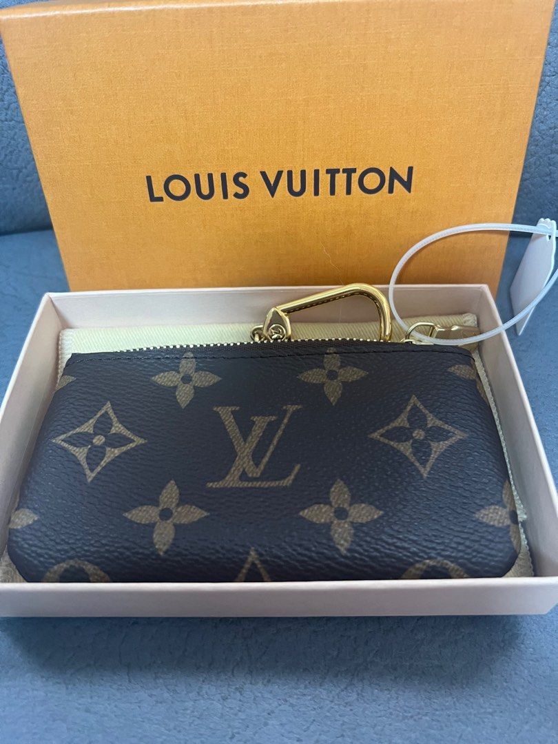 Louis Vuitton Key Cles (Category: Luxury Bags & Wallets) located in Manila. Submitted by az.purse (Listing ID 1242789998, Image 1). Description: Authentic Louis Vuitton Key Cles in Monogram. Good as new Comes with box and dustbag.