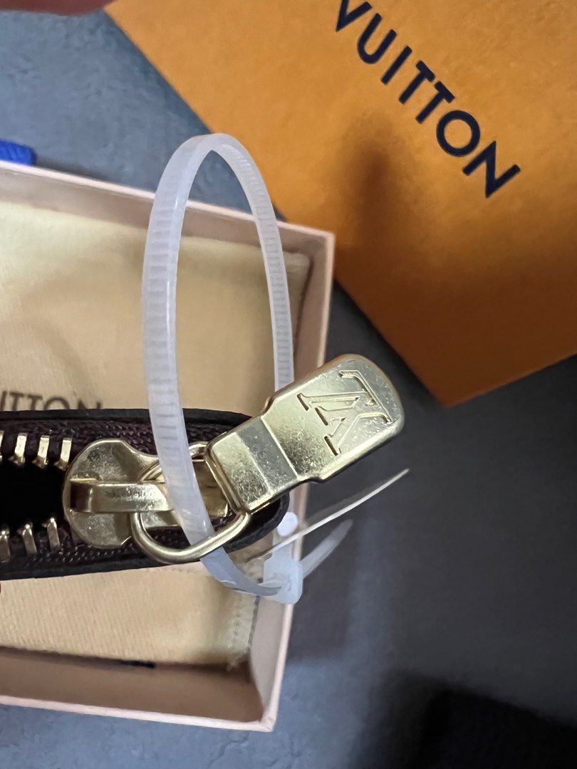 Louis Vuitton Key Cles (Category: Luxury Bags & Wallets) located in Manila. Submitted by az.purse (Listing ID 1242789998, Image 3). Description: Authentic Louis Vuitton Key Cles in Monogram. Good as new Comes with box and dustbag.