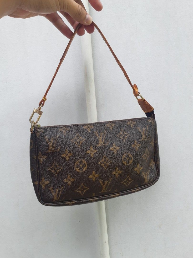 LOUIS VUITTON POCHETTE BAG MONOGRAMS ORIGINAL, Luxury, Bags & Wallets