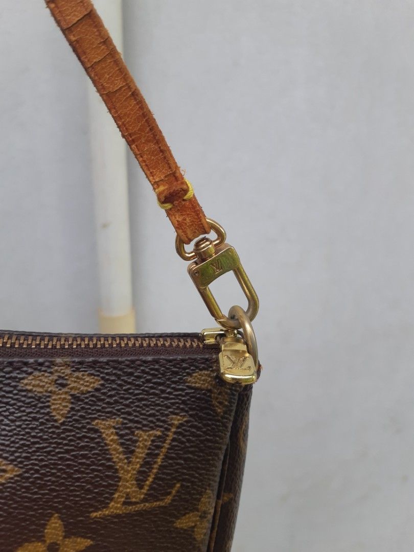 LOUIS VUITTON POCHETTE BAG MONOGRAMS ORIGINAL, Luxury, Bags & Wallets