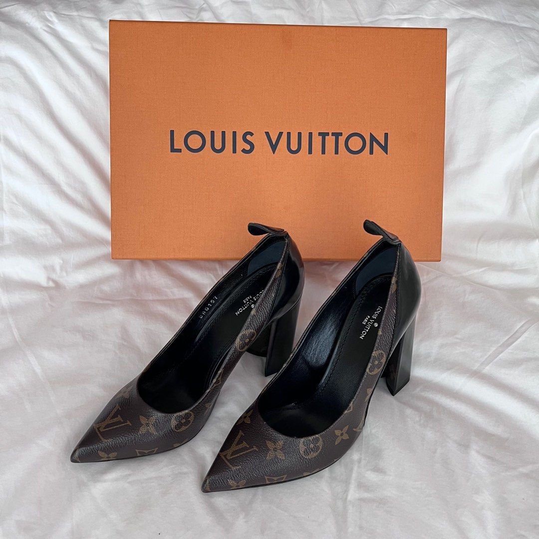 Louis Vuitton Black Canvas Logo Chain Lock Pumps Heels Size 38.5