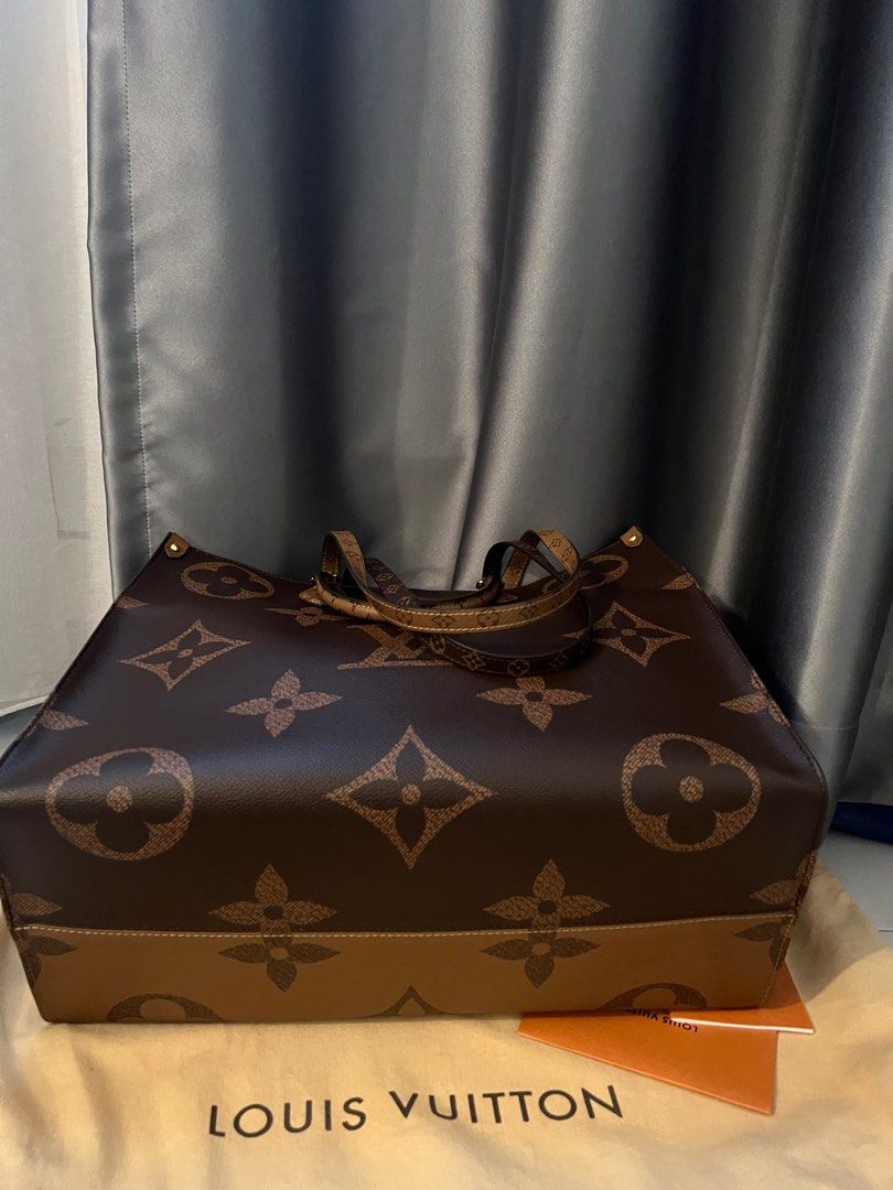 Louis Vuitton LV OnTheGo GM Tote Bag *RESERVED*, Women's Fashion, Bags &  Wallets, Tote Bags on Carousell