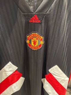 Man united top icon jersey
