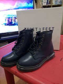 Meet my feet navy blue Boots