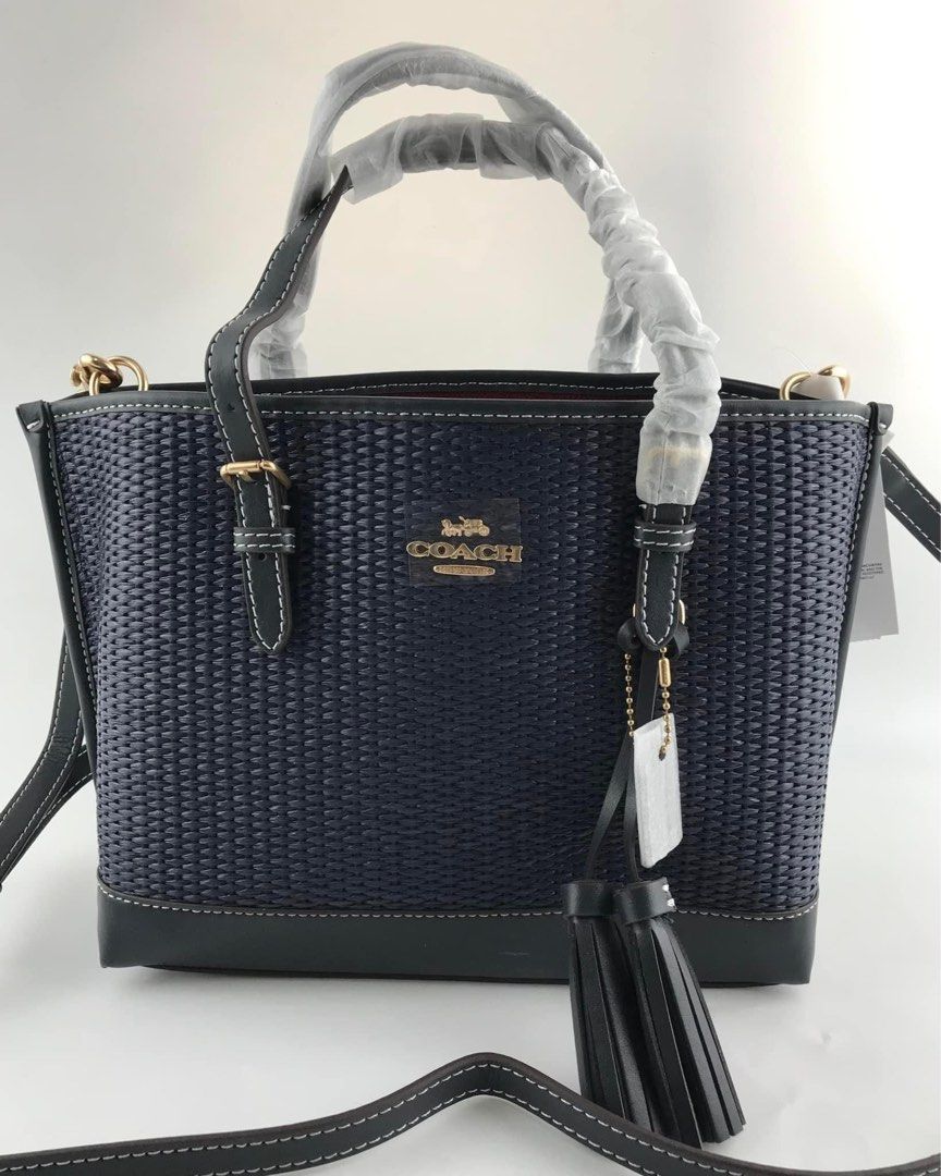 Mollie Tote 25 (Category: Luxury Bags & Wallets) located in Rizal. Submitted by onlinedepotwholesale2nd (Listing ID 1242770930, Image 1). Description: Mollie tote 25 9 3/4” (L) x 7 1/2” (H) x 4 3/4” (W) 2300.