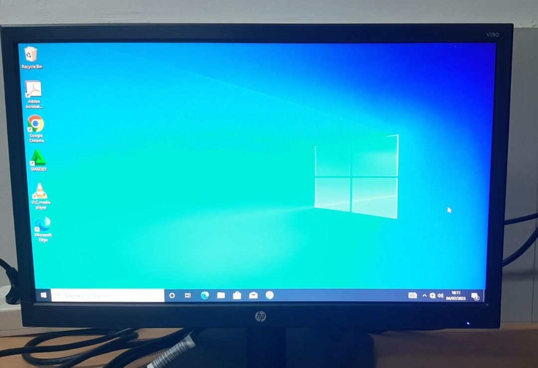 Monitor LCD 18,5" Wide Kondisi Normal, Elektronik, Komputer, Lainnya di