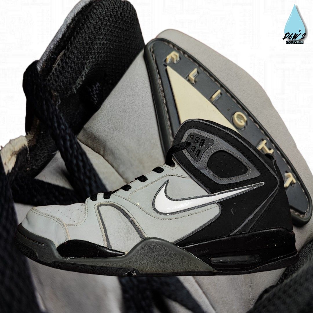 Nike air flight falcon black sale and white
