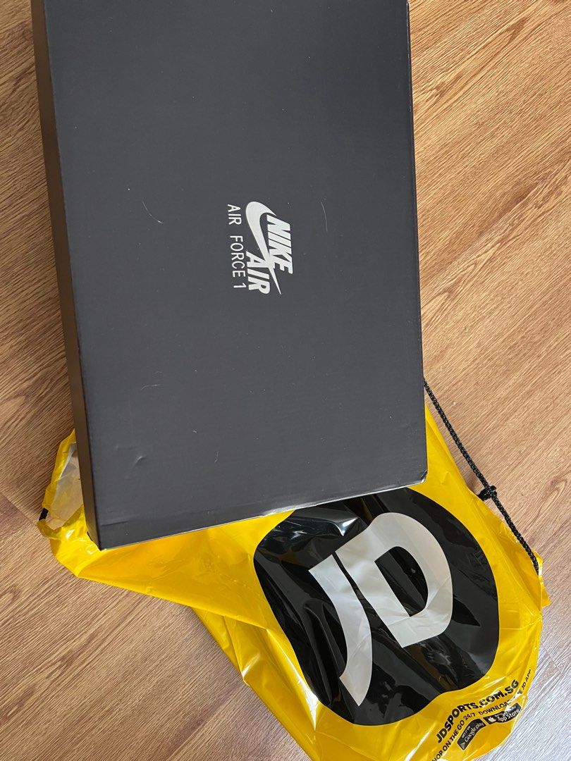 Nike sales 72 pl