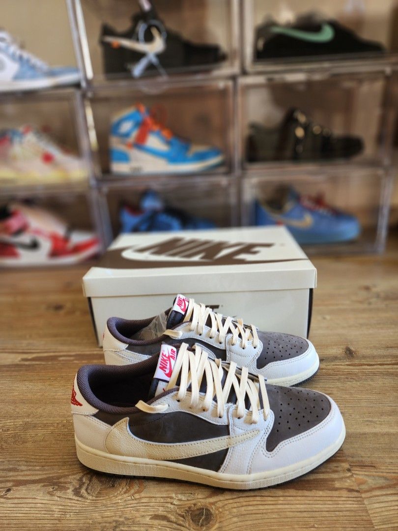 Nike Air Jordan 1 Low Reverse Mocha Authentic US 10.5 Brand New
