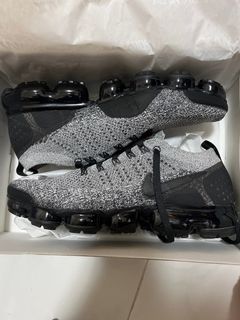 (Category: ) located in . Submitted by sneakerheadzzz (Listing ID 1241406276, Image 1). Description: .