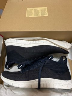 (Category: ) located in . Submitted by sneakerheadzzz (Listing ID 1242880814, Image 1). Description: .