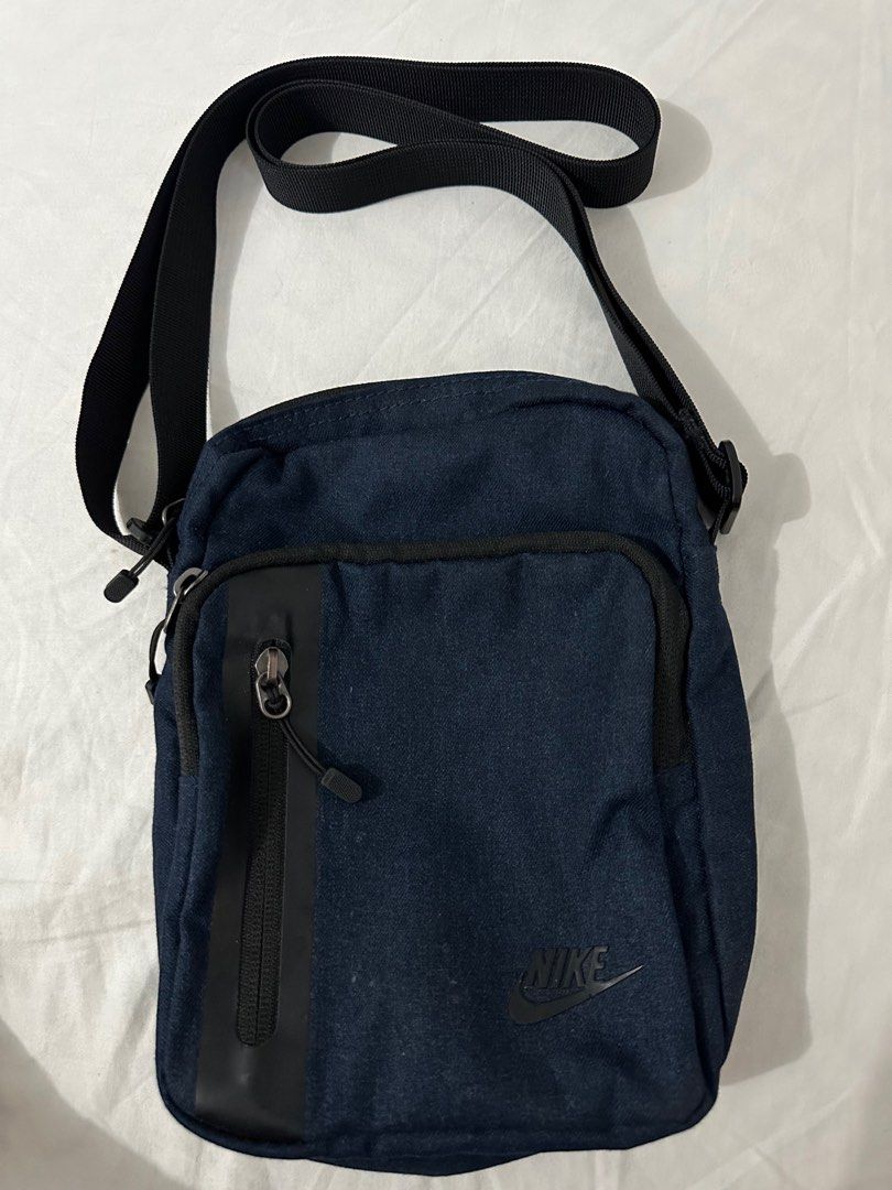 Nike sling bag small Men s Fashion Bags Sling Bags on Carousell