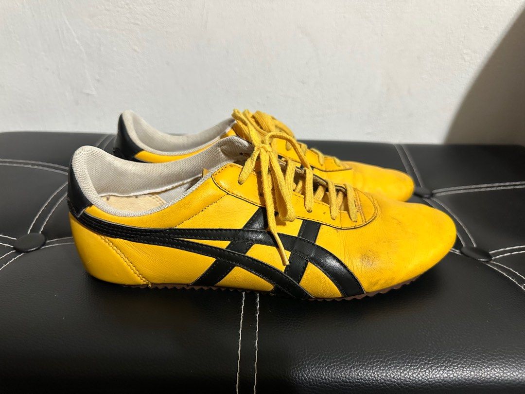 Onitsuka Tiger Sneakers (Category: Sneakers) located in Singapore. Submitted by EasyGoing (Listing ID 1242875579, Image 3). Description: Sign of used with original box Let it go to make space. .