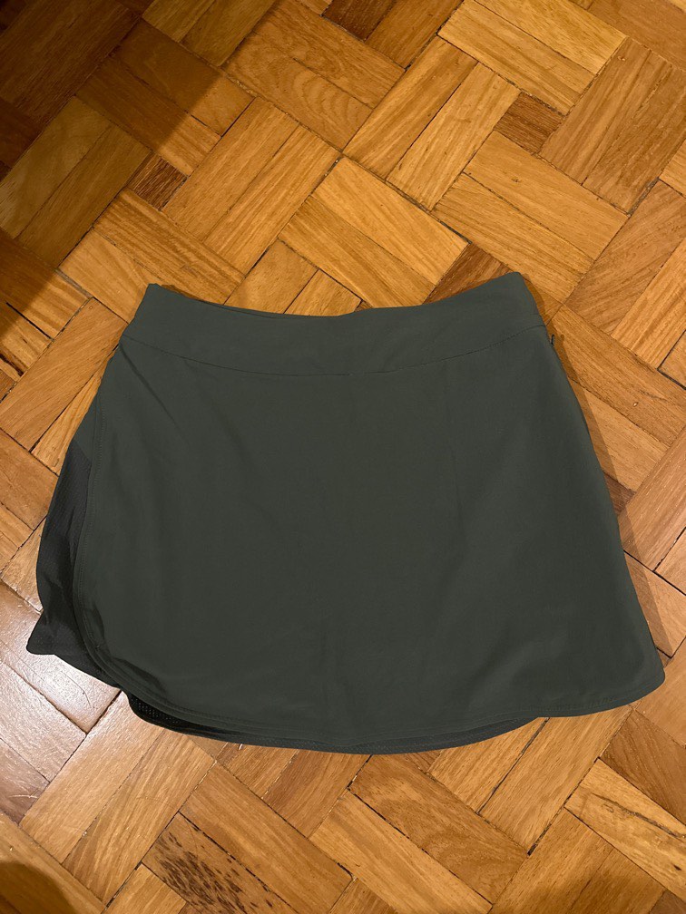 Outdoor voices green skort on Carousell