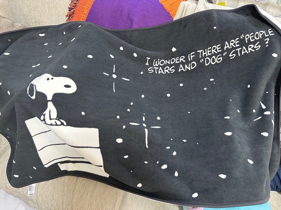 Uniqlo peanuts fleece blanket online