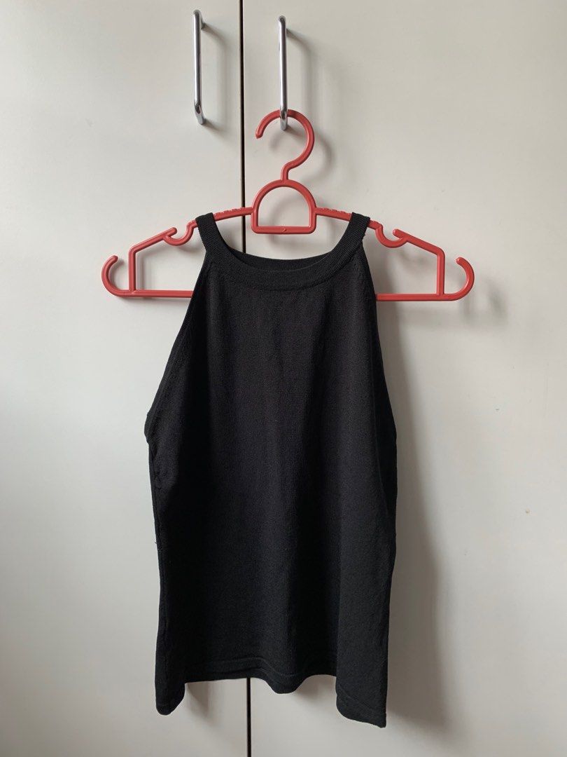 Plain black halter top new arrivals