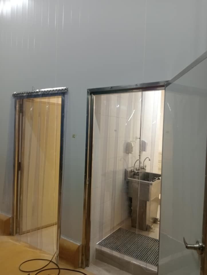 Plastic Curtain Clear Plain 2mm thickness x 200mm width x 50 meter (Category: Construction & Building Materials) located in Valenzuela. Submitted by erwindaiz8468 (Listing ID 1242733465, Image 2). Description: PVC Curtain use for : ● Cold Storage ● Walk-In Freezer ● Walk-In Chiller ● Office Partitions ● Clinic and Hospital Isolation Areas ● Warehouses ● Delivery Truck Vans ● Food Manufacturing, Restaurants, Fast Foods. ● Supermarkets, Convenience