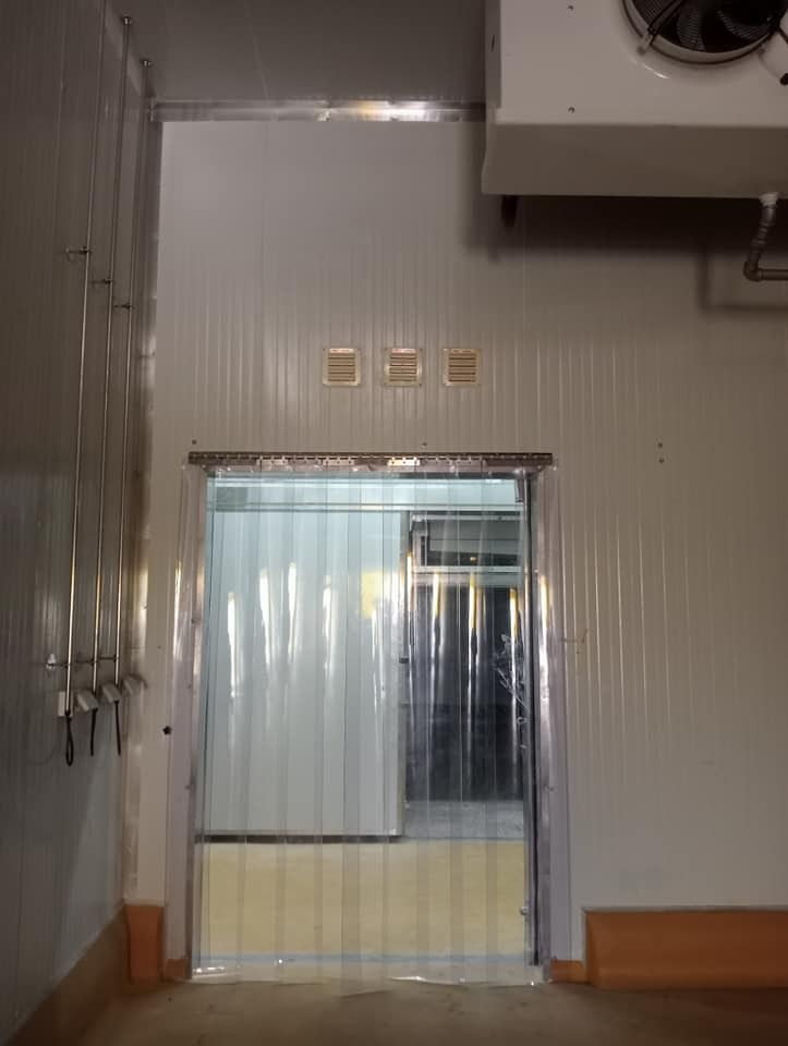 Plastic Curtain Clear Plain 2mm thickness x 200mm width x 50 meter (Category: Construction & Building Materials) located in Valenzuela. Submitted by erwindaiz8468 (Listing ID 1242733465, Image 3). Description: PVC Curtain use for : ● Cold Storage ● Walk-In Freezer ● Walk-In Chiller ● Office Partitions ● Clinic and Hospital Isolation Areas ● Warehouses ● Delivery Truck Vans ● Food Manufacturing, Restaurants, Fast Foods. ● Supermarkets, Convenience