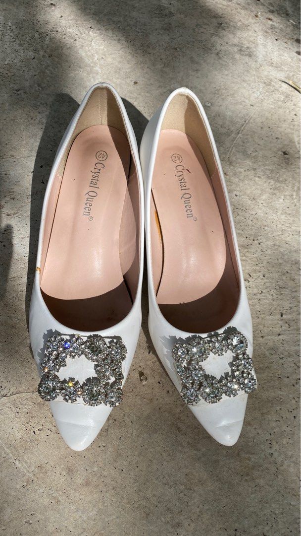 Preloved Wedding Shoes Women s Fashion Footwear Heels on Carousell
