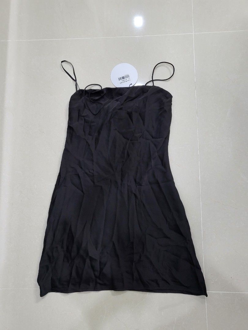 Princess polly carvey mini dress in black, Women's Fashion, Dresses & Sets,  Dresses on Carousell