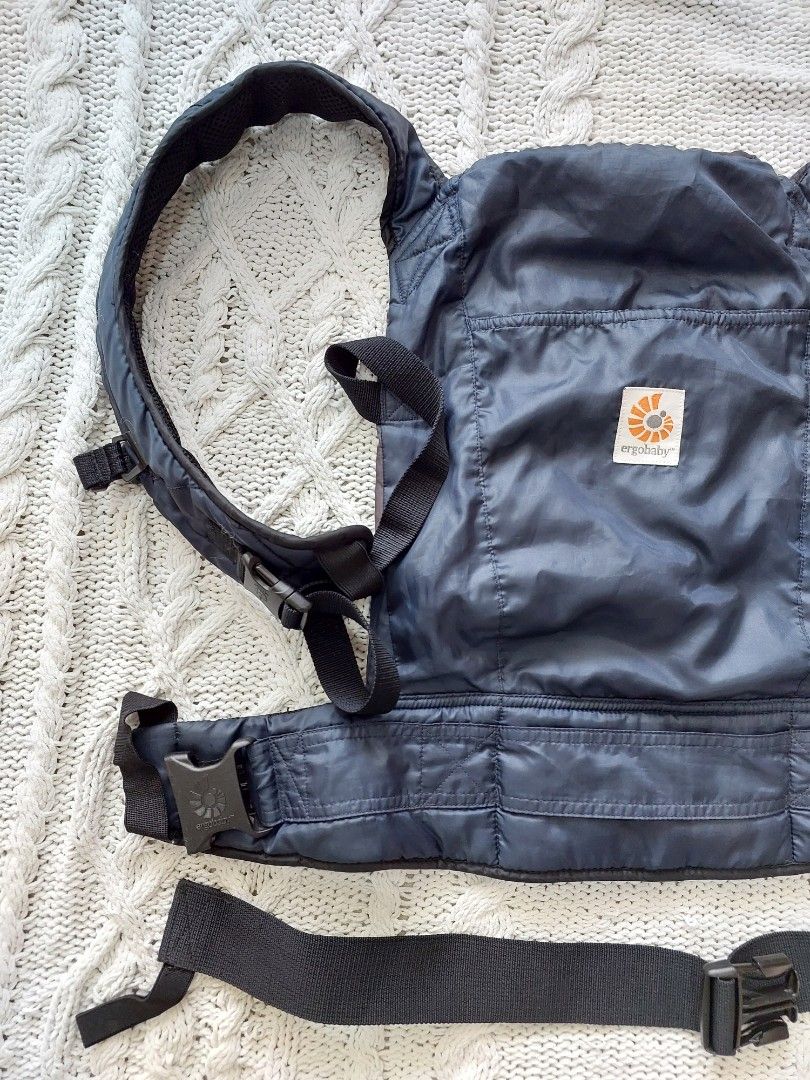 Ergobaby shop travel stowaway