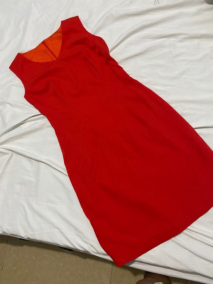 S Red midi corporate/formal dress small (Category: Dresses) located in Taguig. Submitted by hellomariie (Listing ID 1242853258, Image 1). Description: Red color Zipper at the back / no slit Bust 32-34 Waistline 26-28 stretch Length 34 NO WHEN WORN PHOTO For pick up in Taguig.