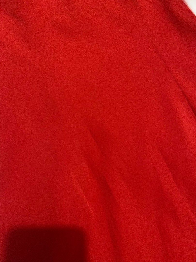 S Red midi corporate/formal dress small (Category: Dresses) located in Taguig. Submitted by hellomariie (Listing ID 1242853258, Image 2). Description: Red color Zipper at the back / no slit Bust 32-34 Waistline 26-28 stretch Length 34 NO WHEN WORN PHOTO For pick up in Taguig.